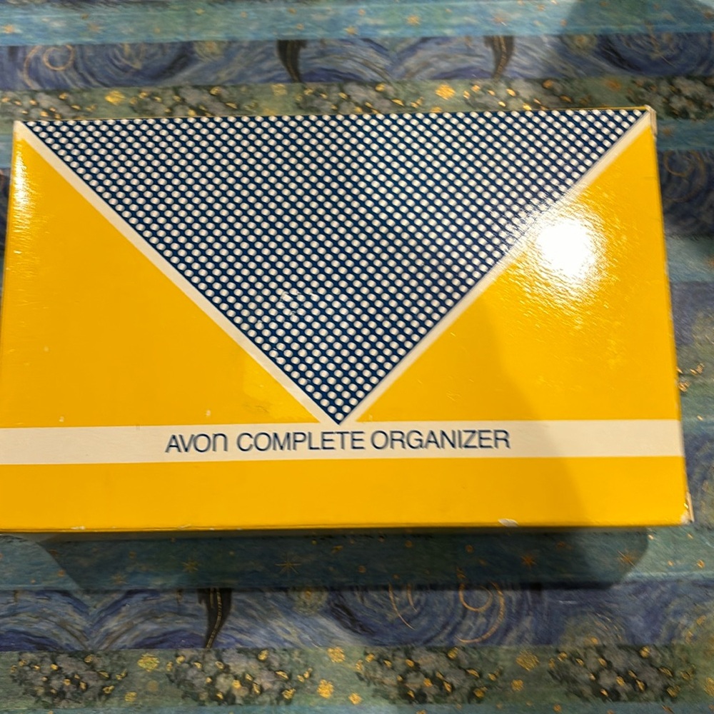 Vintage 1986 Avon Complete Organizer